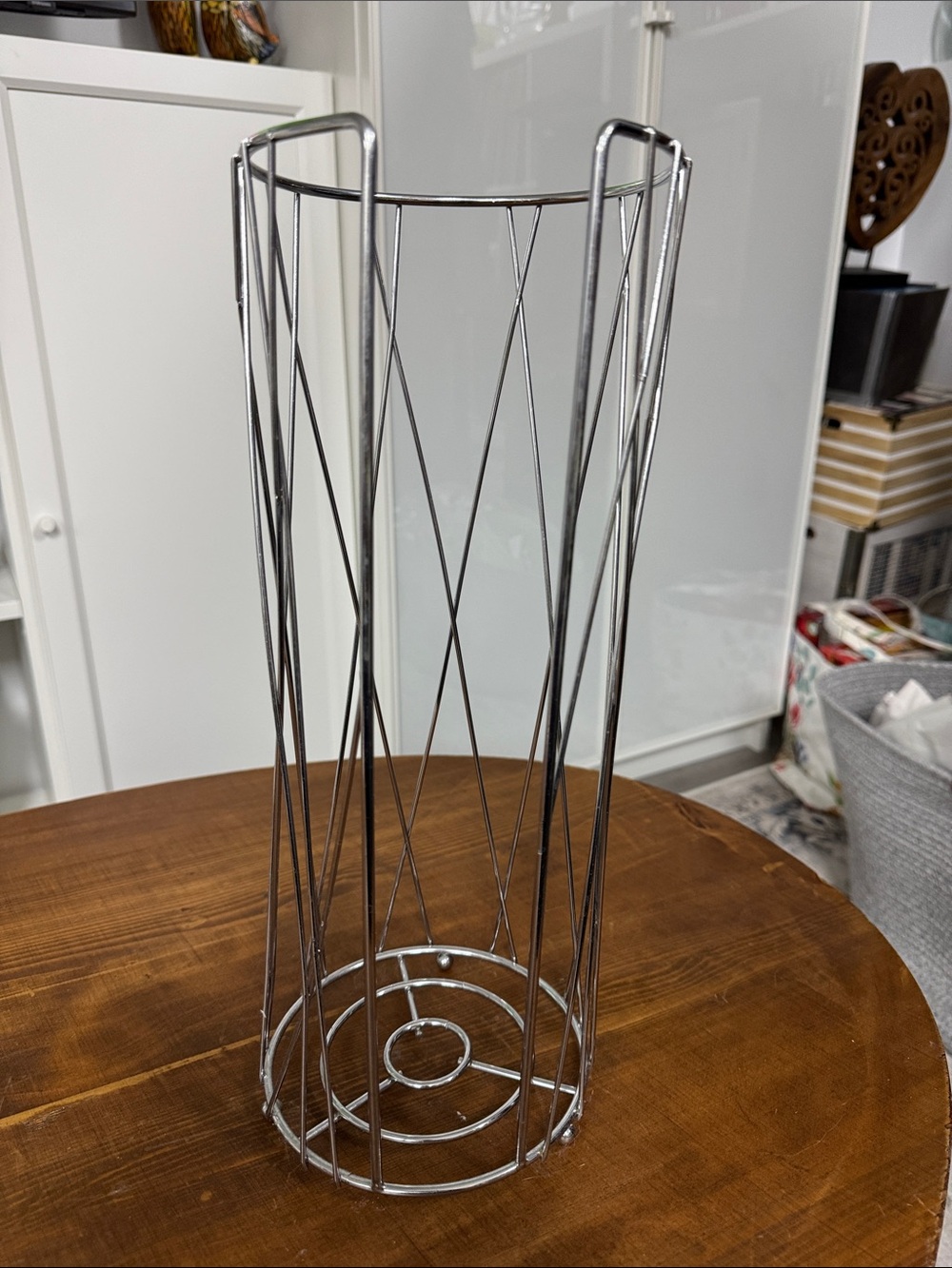 Chrome Wire Extra TP Stand - Sleek Silver Home Accent